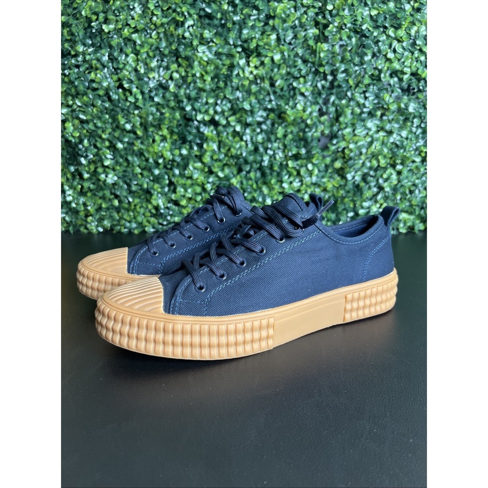 Mutual Weave Men's Leese Shoes Size 8.5M with Memory Foam Insoles in Color Navy